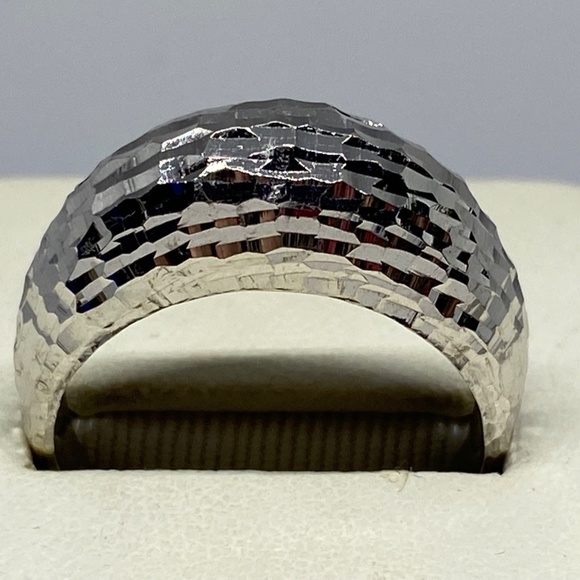 Italian 14k White Gold Dome Ring - Picture 4 of 9